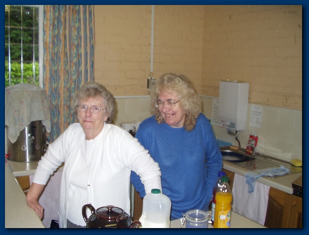 600x449 pixels (107K)